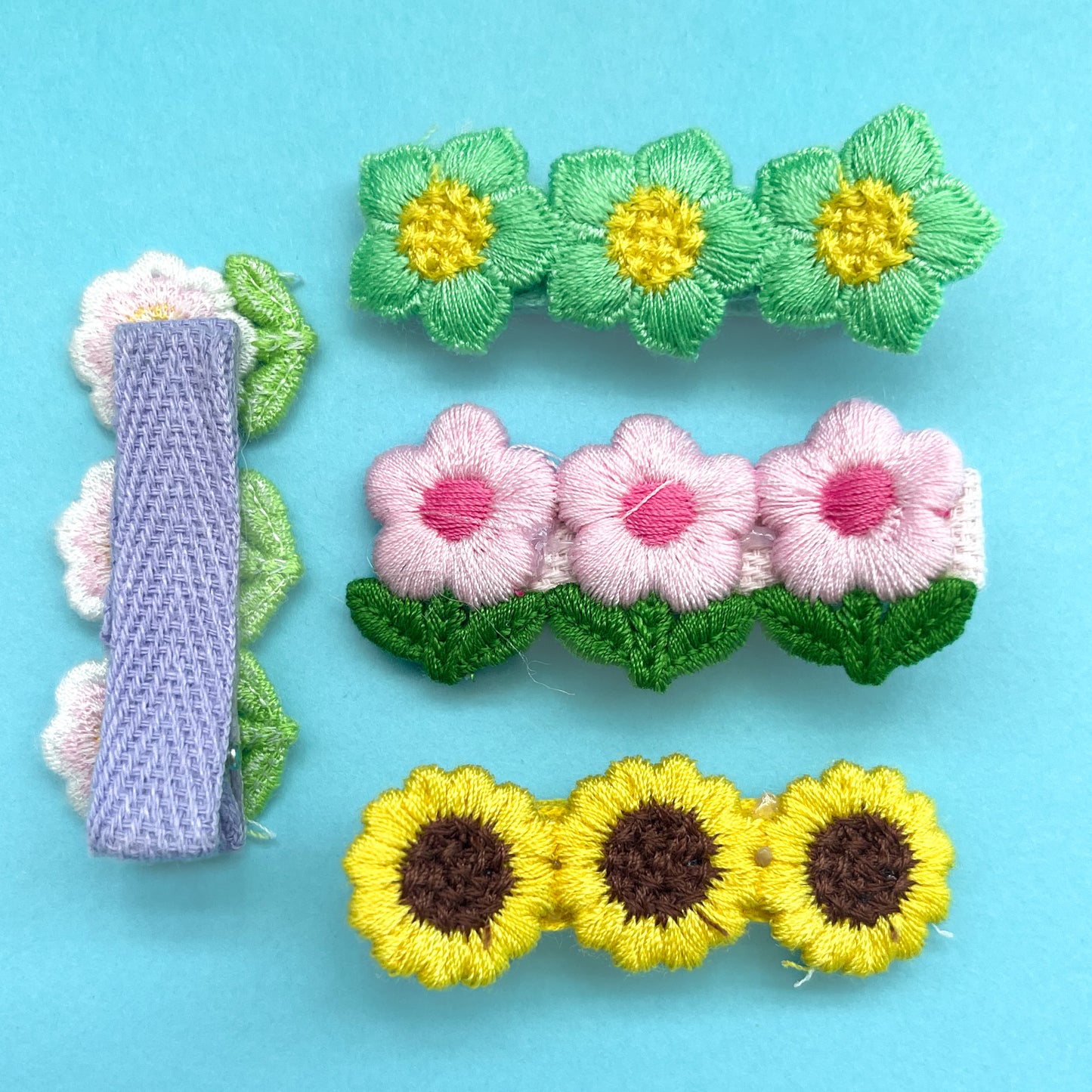 Embroidered flower hair clip 5cm