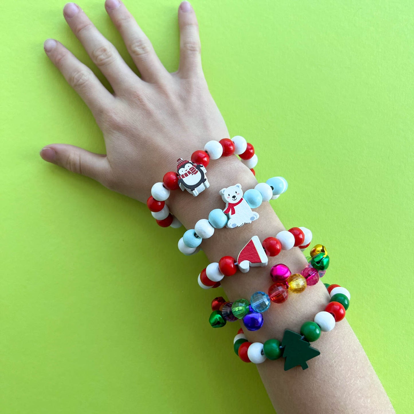 DIY Christmas Tree Bracelet