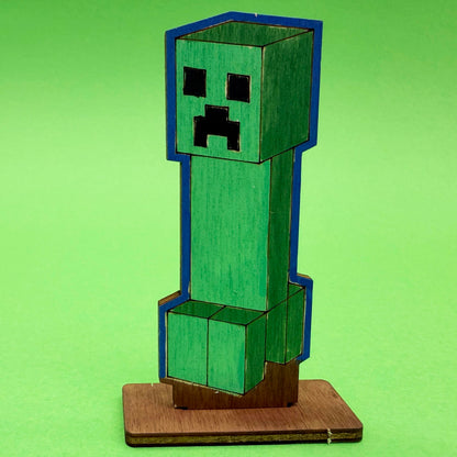 Minecrafter style wooden figures - Colour & Play